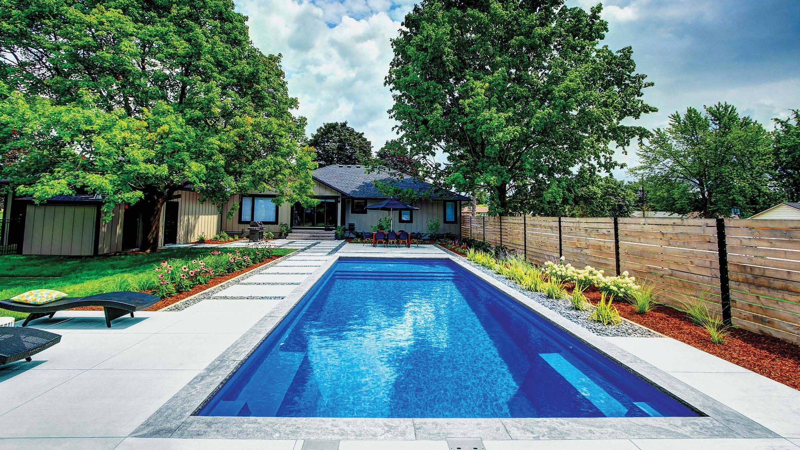 The Pinnacle™ fiberglass pool