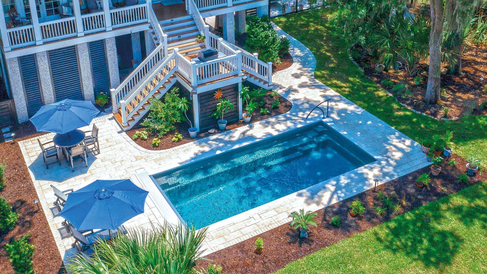 The Reflection fiberglass pool