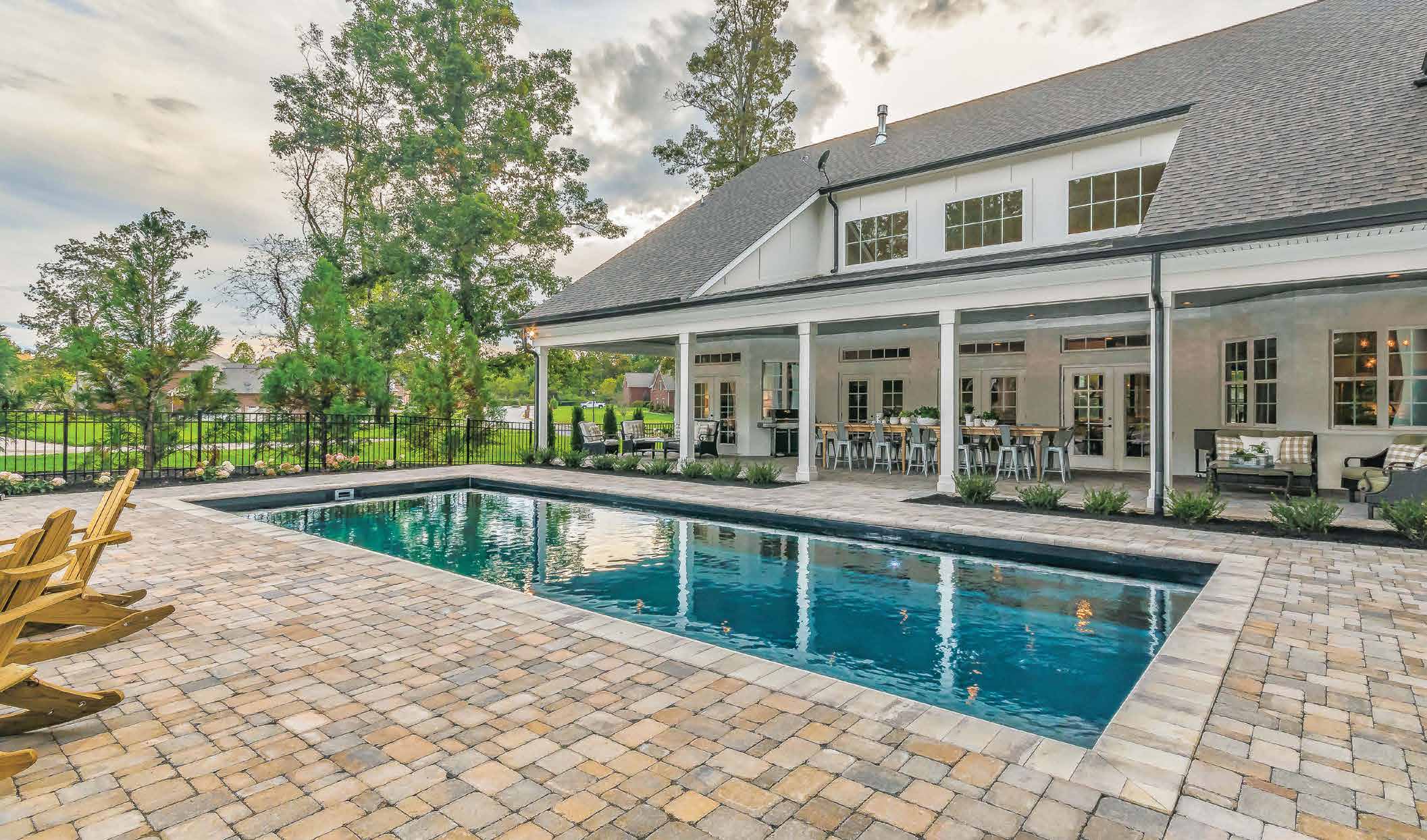 Infinity™ fiberglass pool